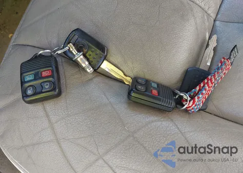 2008 Mercury Grand Marquis Ls из США, поврежденный, VIN 2MEFM75V28X650651